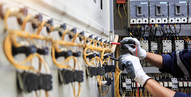 Professional Electrician technician working in Lynchburg, OH